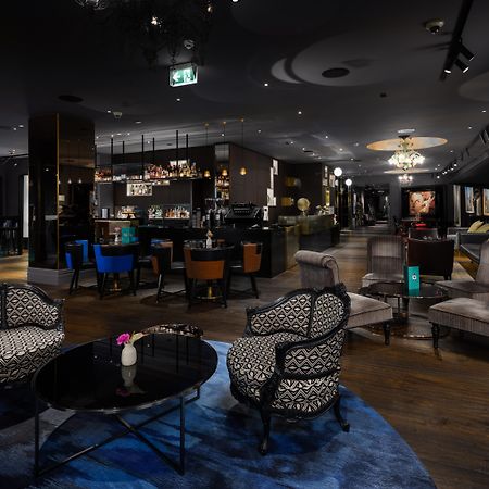คิวที เวลลิงตัน อพาร์ตเมนต์ Hotel ภายนอก รูปภาพ The Lounge at London Heathrow Airport