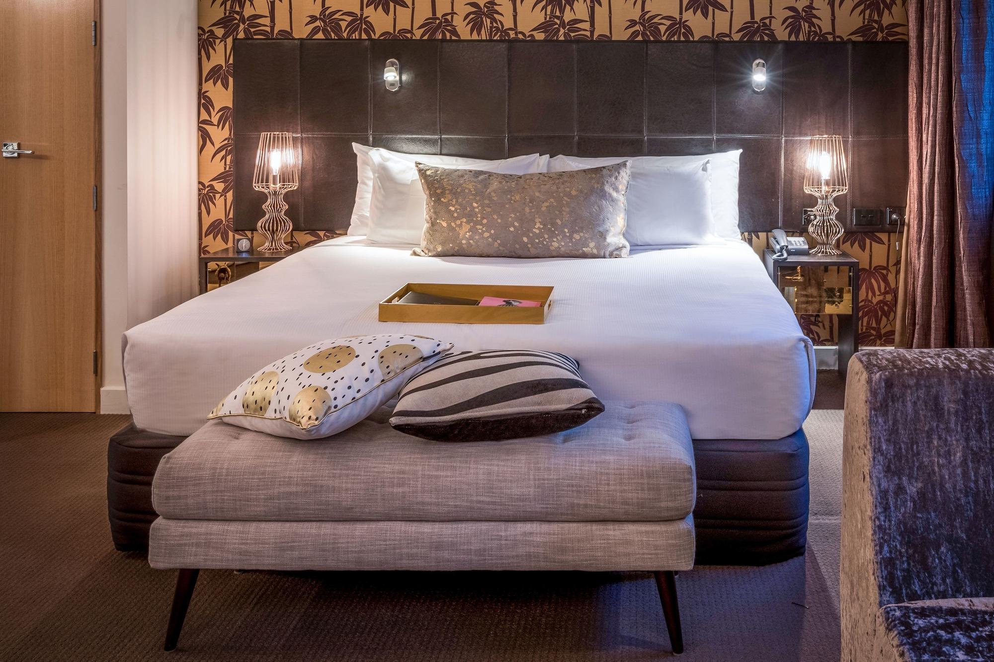คิวที เวลลิงตัน อพาร์ตเมนต์ Hotel ภายนอก รูปภาพ A bedroom at the hotel