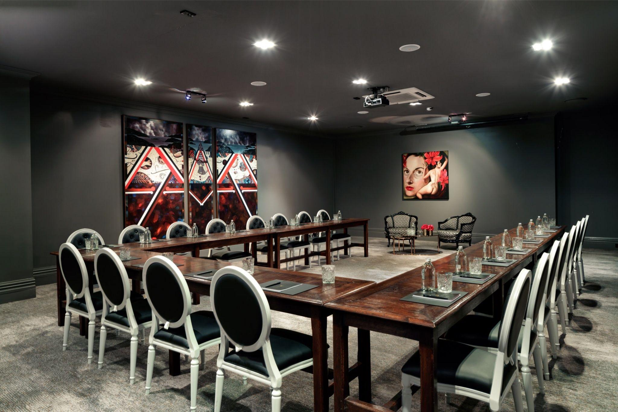 คิวที เวลลิงตัน อพาร์ตเมนต์ Hotel ภายนอก รูปภาพ The meeting room