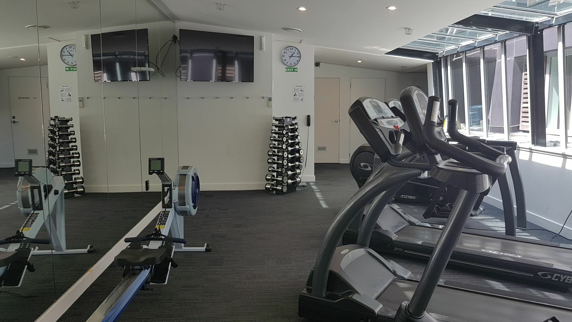 คิวที เวลลิงตัน อพาร์ตเมนต์ Hotel ภายนอก รูปภาพ The gym at the London Boat Show