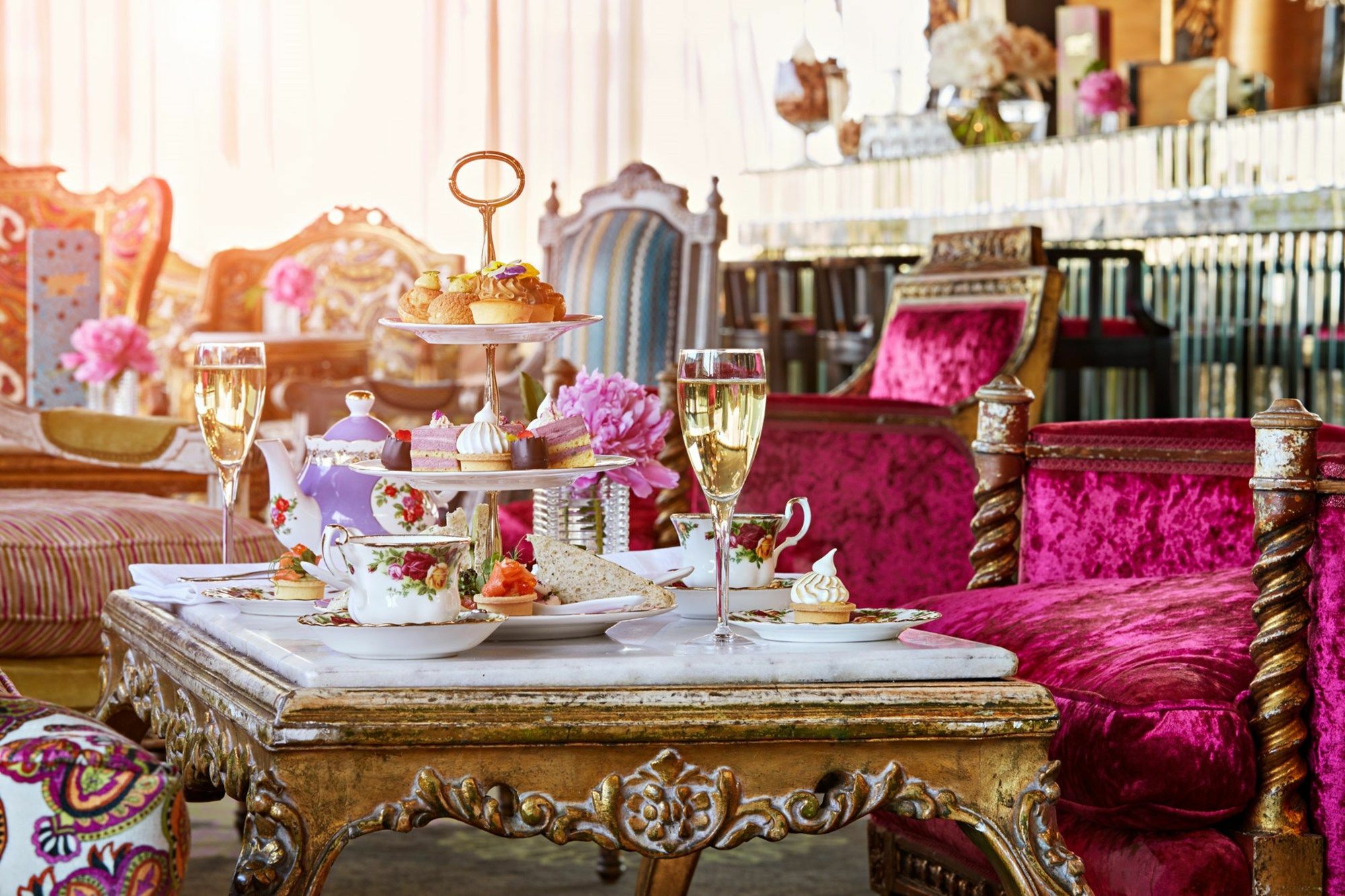 คิวที เวลลิงตัน อพาร์ตเมนต์ Hotel ภายนอก รูปภาพ Tea time at the Taj Mahal Palace