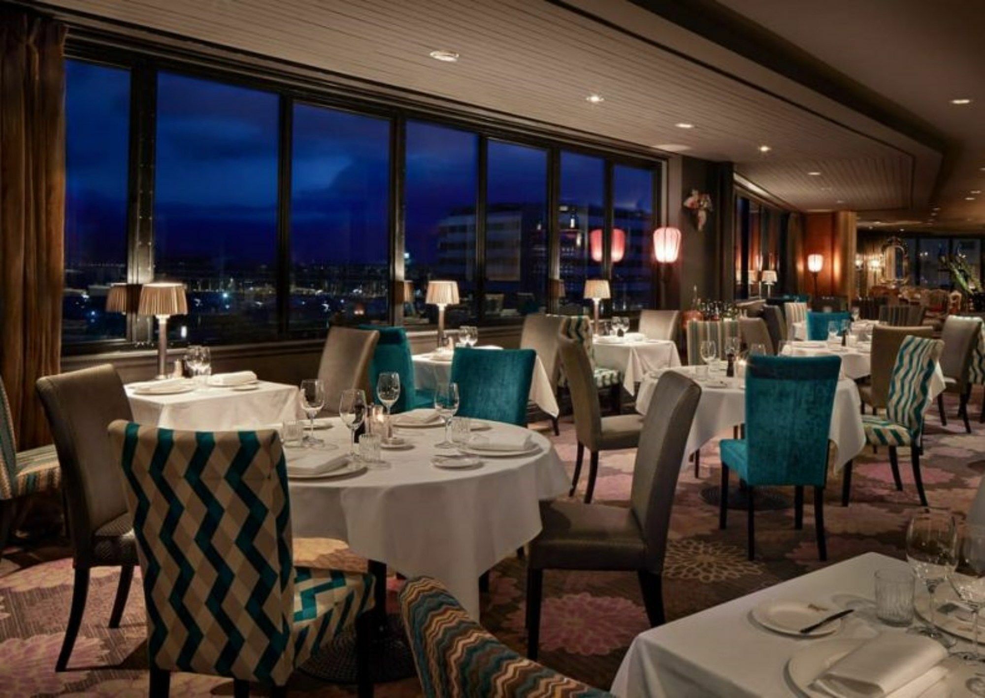 คิวที เวลลิงตัน อพาร์ตเมนต์ Hotel ภายนอก รูปภาพ The restaurant